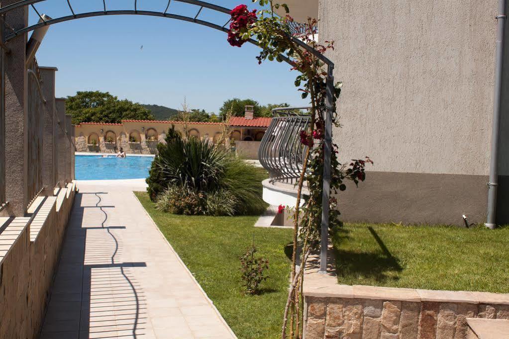 الشقق الفندقية سوزوبولفي  Gardenia Vacation Settlement المظهر الخارجي الصورة